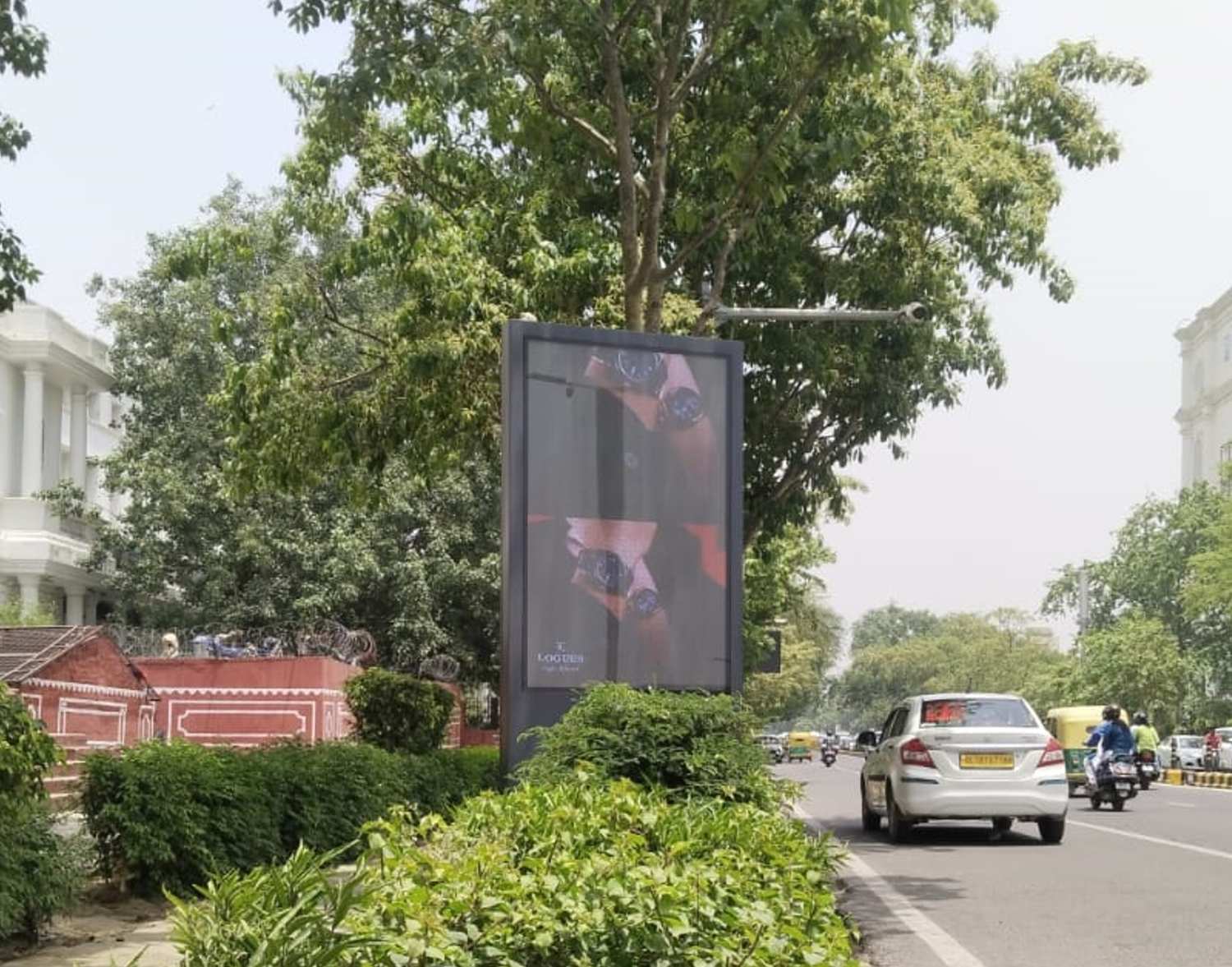 DOOH Advertising Industries Served